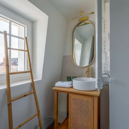 Holiday home Maison Clim Jardin Centre 8 Personnes 4 Tours