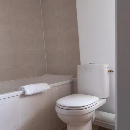 Holiday home Maison Clim Jardin Centre 8 Personnes 4 *