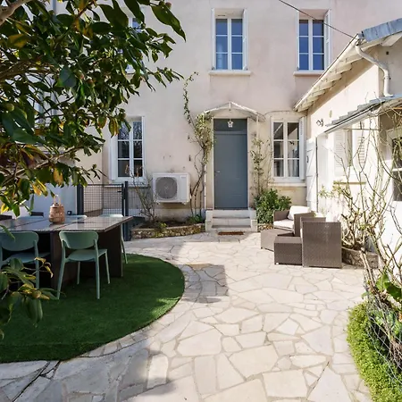 Maison Clim Jardin Parking Centre 8 Personnes 4 Holiday home